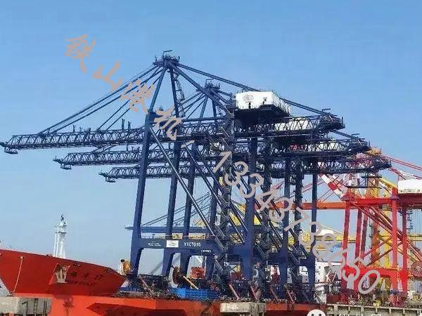 湖南衡陽(yáng)岸橋廠家岸橋工作起來(lái)效率高，節(jié)省空間